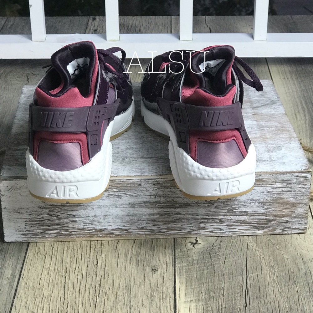 NWT Nike Huarache Run Port Wine WMNS - Picture 5 of 8
